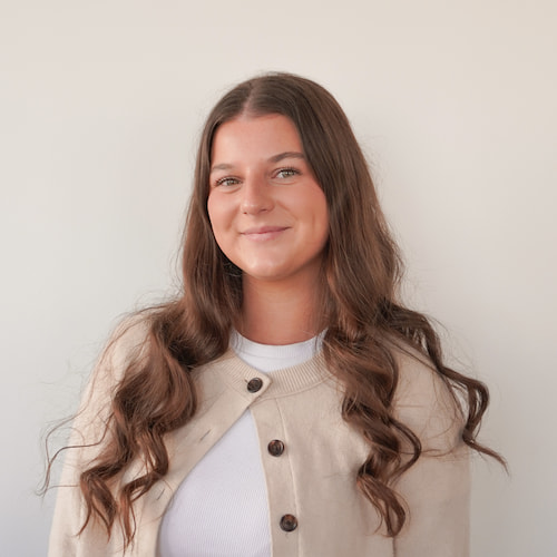 Amelia Poulgrain - Accounts Executive